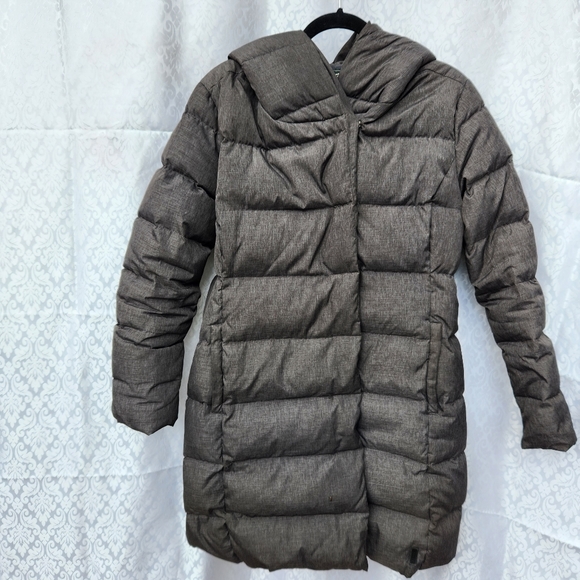 Roots Jackets & Blazers - Roots puffy hooded winter coat women's size medium